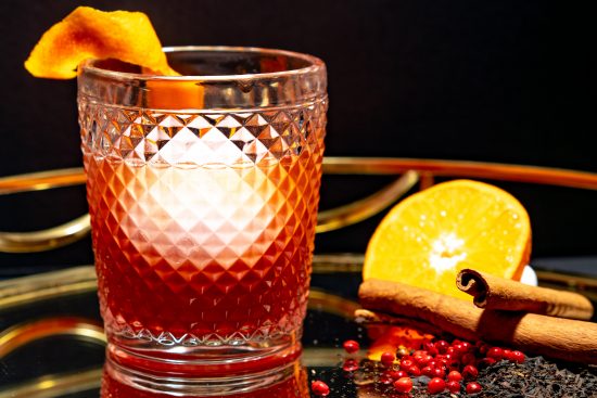 Hyperfoods Cookbook: Spiced cranberry and orange cocktail