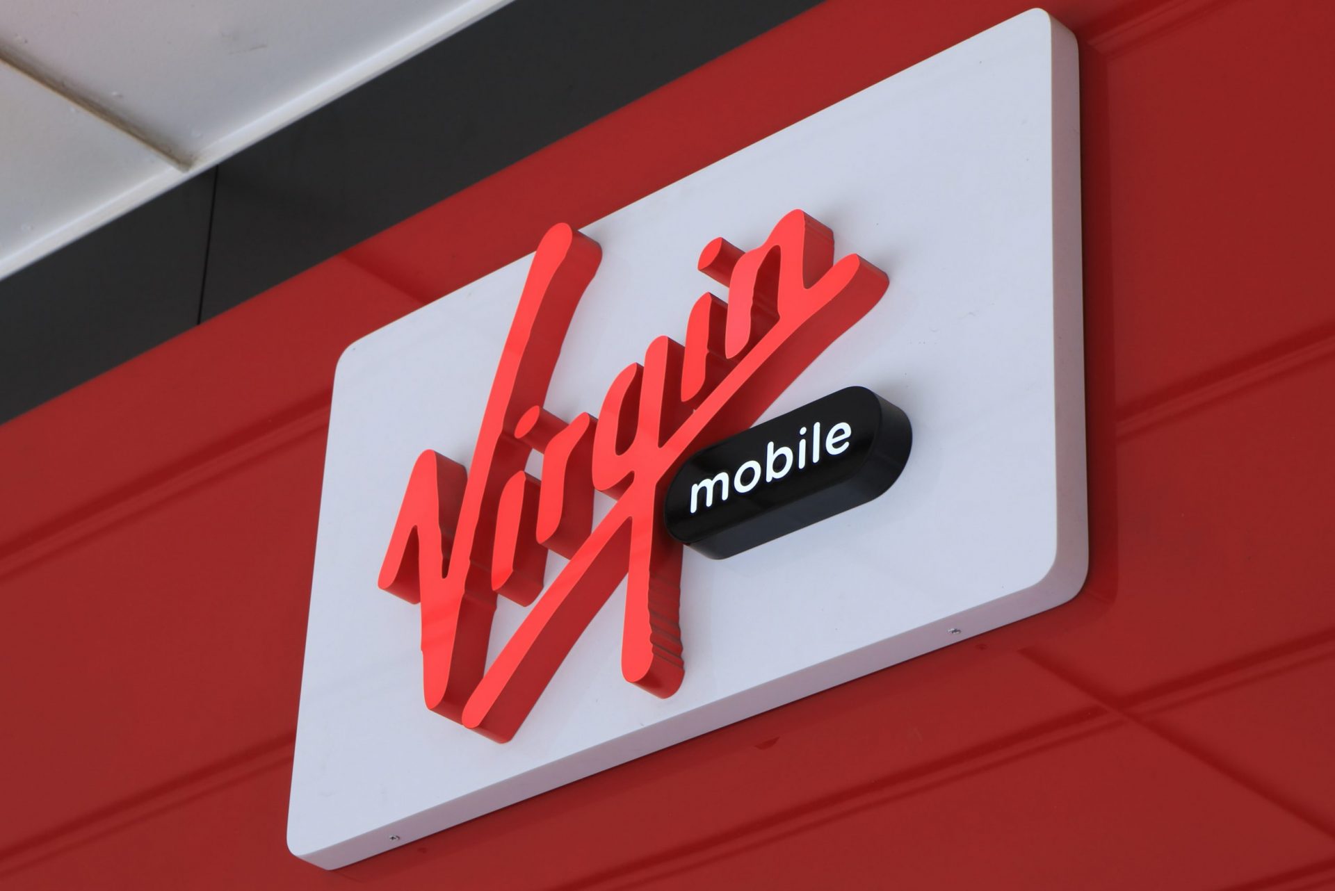 Virgin Mobile store sign